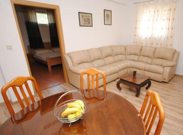 Villa Guliver Слатине Екстер'єр фото