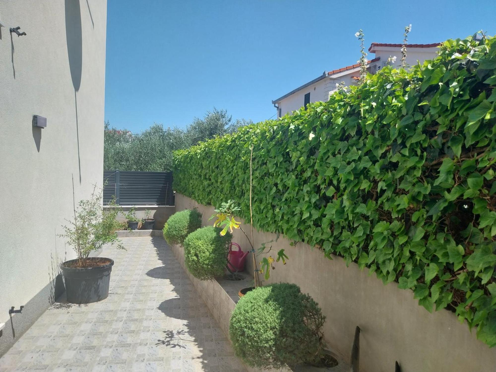 Villa Guliver Слатине Екстер'єр фото